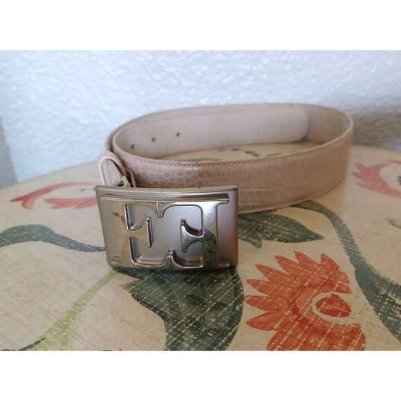 VTG ESCADA IVORY PINK HUE LEATHER SIZE 40 BELT W/ SILVER METAL E BUCKLE ITALY main image 2